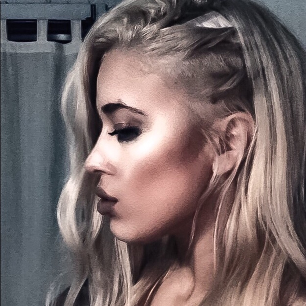 Meet your Posher, Shawna